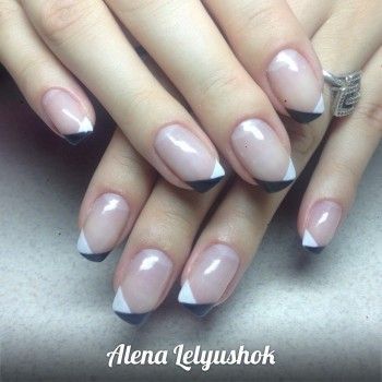 Французский/лунный маникюр
                    Майстер манікюру Алёна Лелюшок Одеса