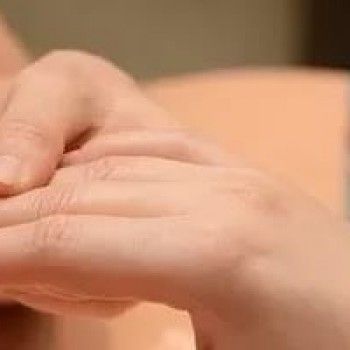 маникюр, оформление бровей, наращивание ресниц