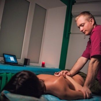 Успокаивающий массаж
                    Салон красоты U-lab Киев