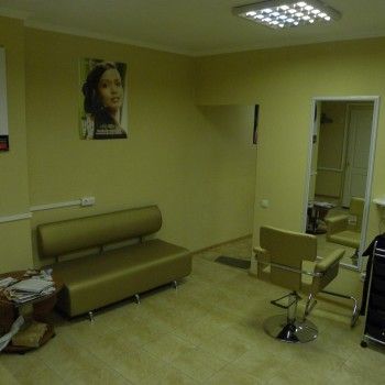 оформление бровей, наращивание ресниц