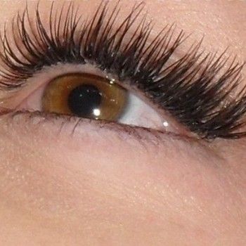 Наращивание ресниц 3D
                    Салон красоты She Велюр Киев