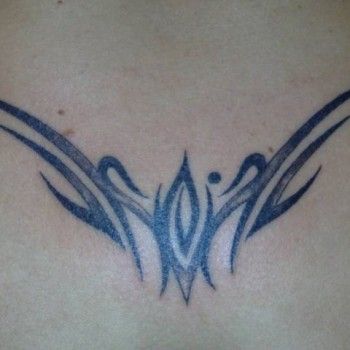 Татуировка тела черно-белая
                    Тату салон Anthrax Киев