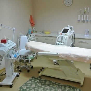 аппаратная косметология лица, уход за лицом, оформление бровей, косметология тела, наращивание ресниц