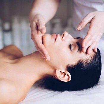 Омолаживающий индийский массаж лица
                    Центр аюрведы Health Ayurveda Spa Київ