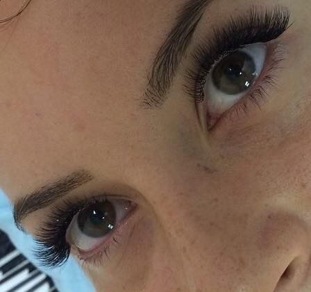 Нарощування вій нарощення мокрий ефект 3д, фото - Косметологія Brows&Lips