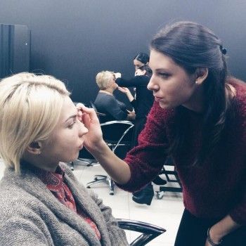 догляд за обличчям, оформлення брів, нарощеннявій, професійний макіяж