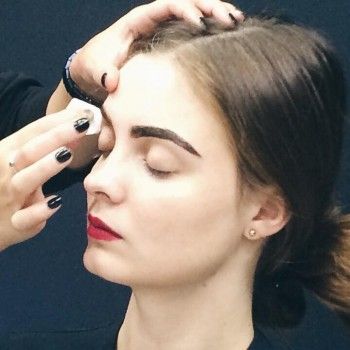 Вечерний макияж
                    Салон красоты Erteqoob Київ