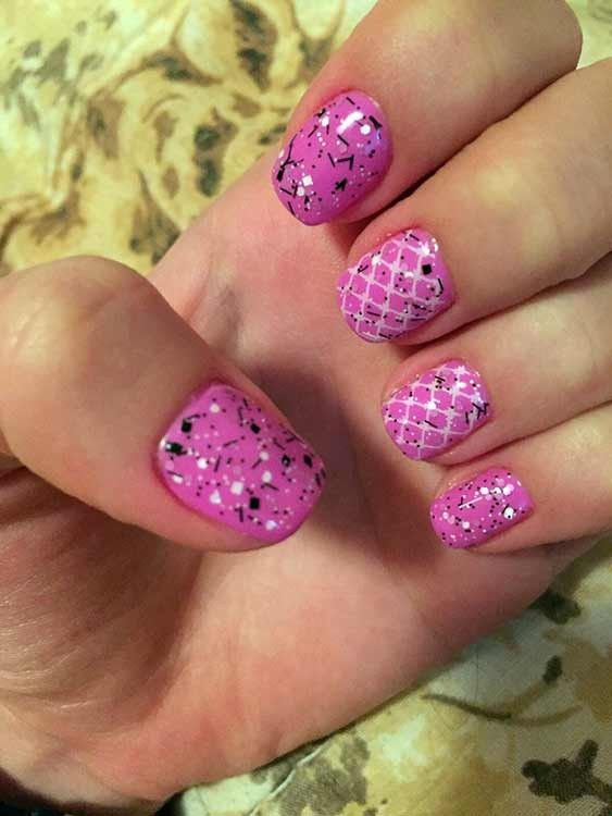 Манікюр на короткі нігті з малюнком яскравий, фото - Майстер манікюру Salon Дома