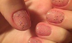 Гель-лак-покрытие Мастер маникюра Salon Дома Киев