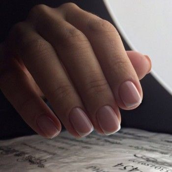 Наращивание ногтей френч
                    Салон маникюра Lem Glam Киев