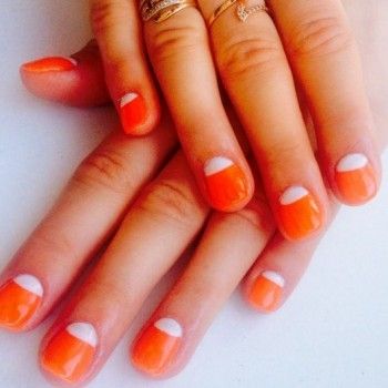 Классический (обрезной) маникюр
                    Студия маникюра MAKNAILS group Київ