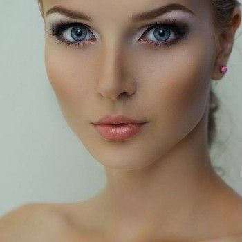 Покраска и оформление бровей
                    Студия красоты Чудова студiя Київ