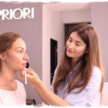 Коррекция и окрашивание бровей
                    Салон краси A-priori Одеса